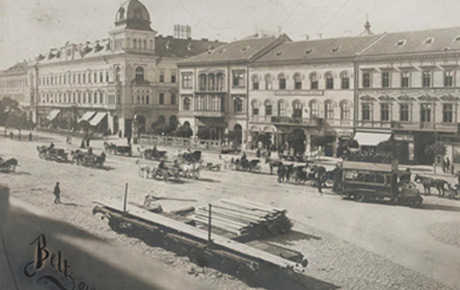 Imagine triptic din centrul Aradului, 1910. Fotografie, 22  x 25 cm; 28 x 17,5 cm; 22 x 25,5 cm. Fond vechi.